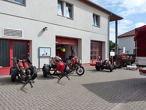 Feuerwehr &ouml;ffnete T&uuml;ren
