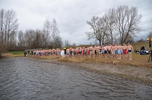 Eisbaden am Kiesteich