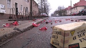 Böllerabfall auf den Straßen