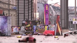 Böllerabfall auf den Straßen