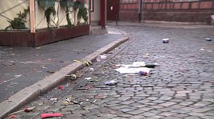 Böllerabfall auf den Straßen
