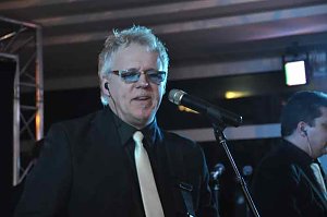 &Auml;rzte- und Apothekerball im Autohaus Peter
