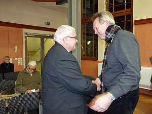 Ehrengabe erhalten