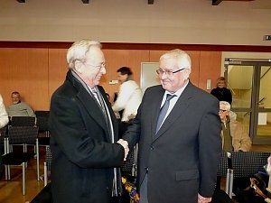 Ehrengabe erhalten