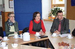 Im Jugendhaus Greu&szlig;en diskutiert