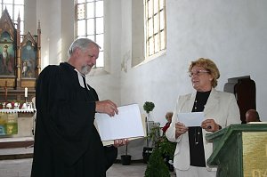 Neue Pfarrer eingef&uuml;hrt