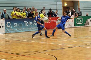 Fu&szlig;ballzauber unterm Hallendach