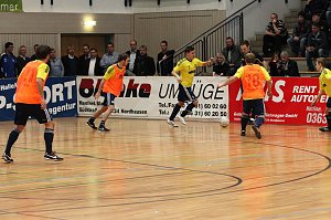 Fu&szlig;ballzauber unterm Hallendach