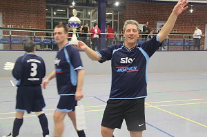 Turnier unterm Hallendach