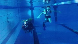Mega Pool Party im Badehaus
