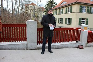 Br&uuml;cke &uuml;bergeben