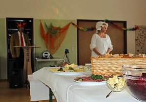 Wieder n&auml;rrisch gefr&uuml;hst&uuml;ckt