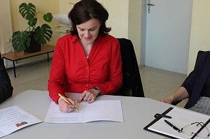 Am Vormittag wurde in Bad Frankenhausen eine Vereinbarung zum Erhalt des gymnasialen Schulstandortes in Bad Frankenhausen abgeschlossen...  Im Ergebnis der beschlossenen Schulnetzplanung f&uuml;r die Jahre