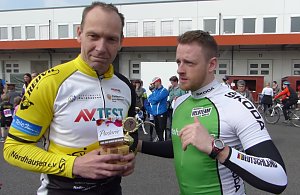 Erstes Rennen: Jurij mit dem Juniorenvizeweltmeister von 2004