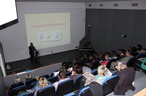 Sozialkonferenz begonnen