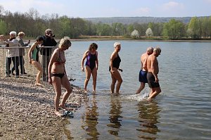 K&uuml;hl beim Anbaden