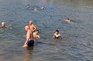 K&uuml;hl beim Anbaden