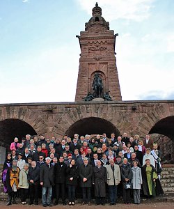 Kyffh&auml;user &uuml;bergeben