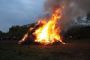 Osterfeuer in Nordhausen Nord
