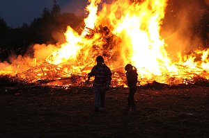 Osterfeuer in Nordhausen Nord