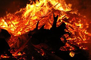 Osterfeuer in Nordhausen Nord