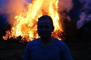 Osterfeuer in Obergebra