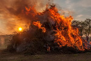 Osterfeuer in Krimderode