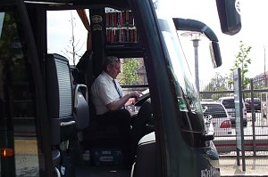 Unterwegs: Jochen Keitel, Chef�des gleichnamigen Unternehmen, am Steuer des Busses.