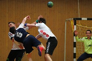 Krimi in der Ballspielhalle