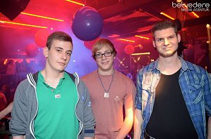 Konfetti-Party im Sax