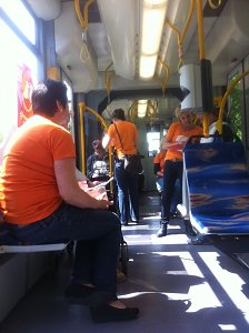 Hebammen in der Stra&szlig;enbahn