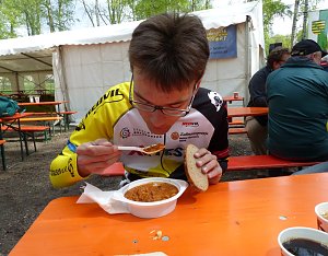 Radsport: Verdiente St&auml;rkung nach dem Rennen