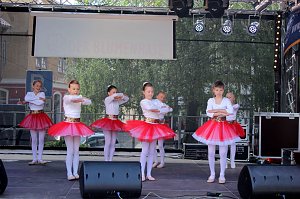 Die Eleven des Tanzstudio Radeva