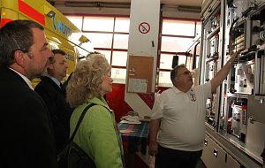 Landr&auml;tin Birgit Keller zu Besuch bei den Floriansj&uuml;ngern