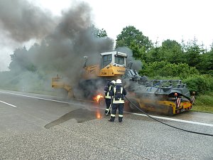 Feuer auf der Autobahn
