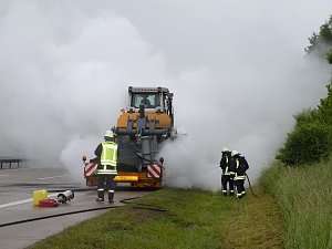 Feuer auf der Autobahn