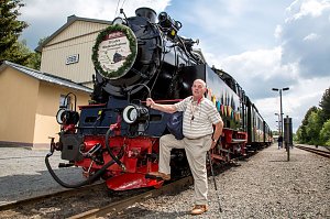 : Als Vermesser beim Wiederaufbau war der Magdeburger Alfred Bode von Anfang dabei. Seine Arbeit in der Reichbahndirektion Magdeburg und als Rentner f&uuml;hrten und f&uuml;hren immer wieder zur HSB.
