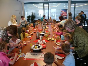 Spenden&uuml;bergabe in der Kreissparkasse