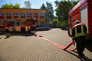 Feuerwehr&uuml;bung an Hentrich-Schule