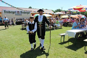 Laubk&ouml;nig gekr&ouml;nt