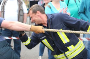 Zweites Nordh&auml;user Stra&szlig;enbahnziehen