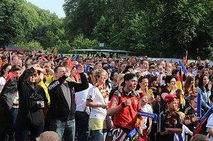Erstes Public Viewing im Parkschloss