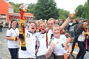 Erstes Public Viewing im Parkschloss