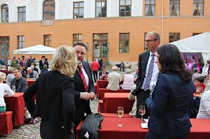 Prominente Premiereng&auml;ste