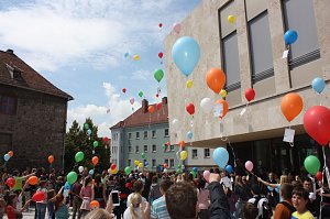 B&uuml;cherkette zum Umzug der Bibliothek