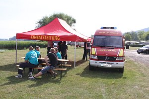 Gemeinsame Übung am Stausee
