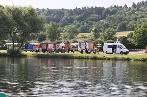 Gemeinsame Übung am Stausee