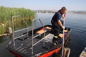Gemeinsame Übung am Stausee