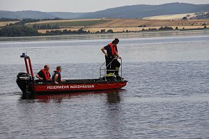 Gemeinsame Übung am Stausee