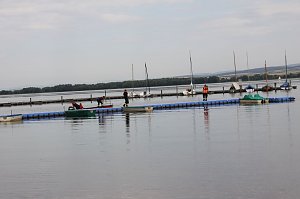 Gemeinsame Übung am Stausee